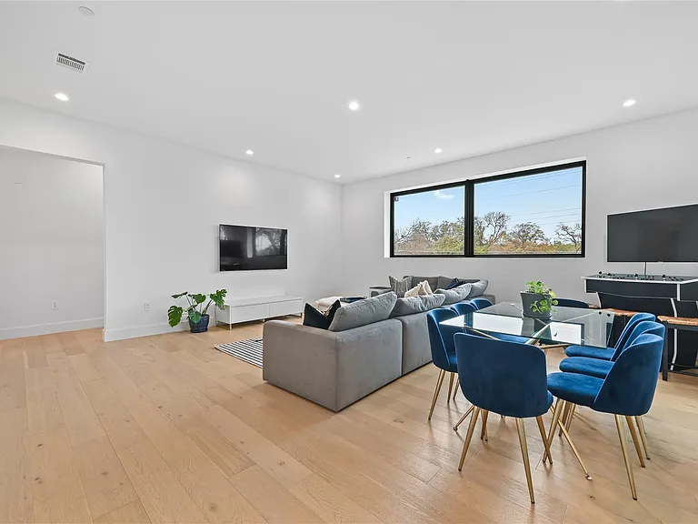 308 Briarwood Trl — Photo 14