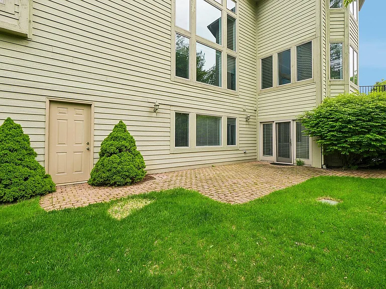 1819 Brookview Dr — Photo 69