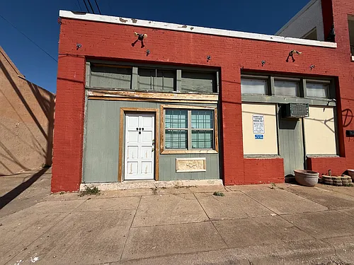 909 Van Buren St #B Photo 1