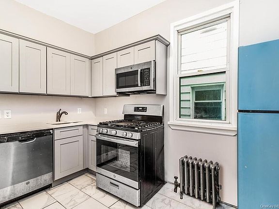 3rd image of 434 Park Hill Ave