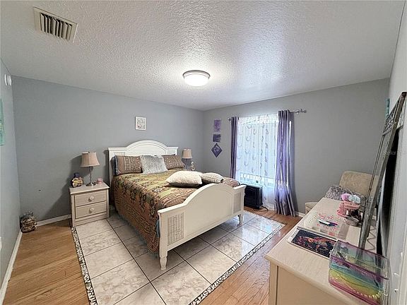 2nd image of 164 Marion Oaks Ln