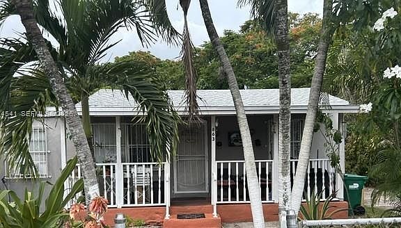 2nd image of 863 NW 113th St