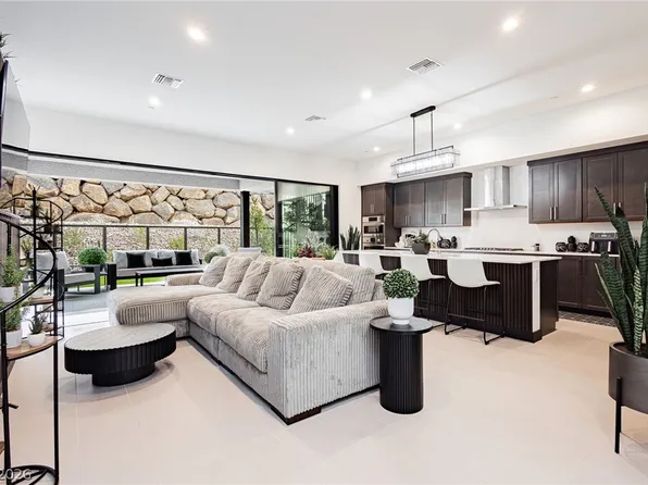 13 Promenade Isle Ln, Henderson, NV 89011