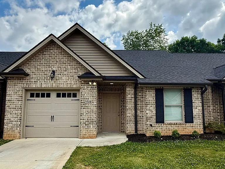 5928 Knox Hill Way — Photo 1