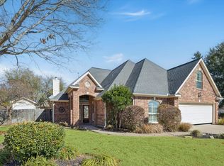 405 Scattered Oaks Cir, Brenham, TX 77833