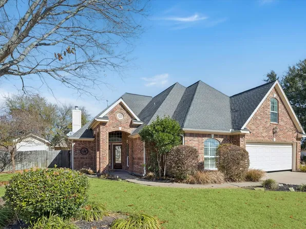 405 Scattered Oaks Cir, Brenham, TX 77833