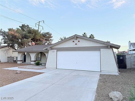 2nd image of 5773 Arbor Oak Cir