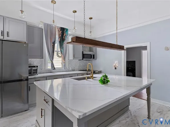 166 Wright Ave, Colonial Heights, VA 23834