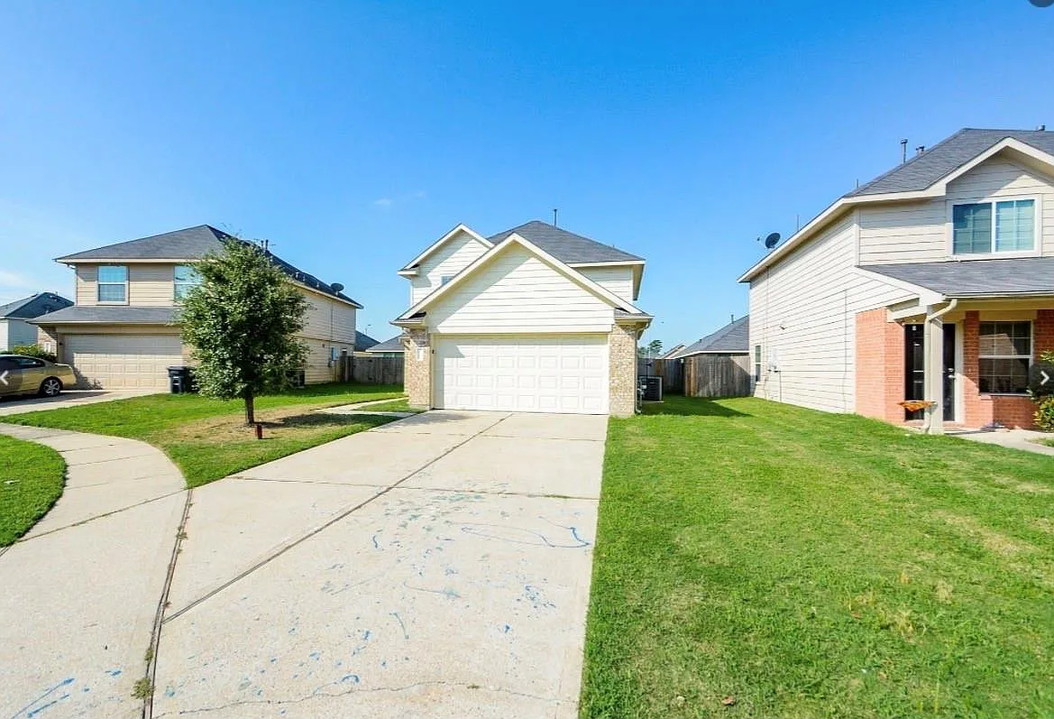 3 bed, 2.5 bath, 1770 sqft, $1,799 — Photo 3