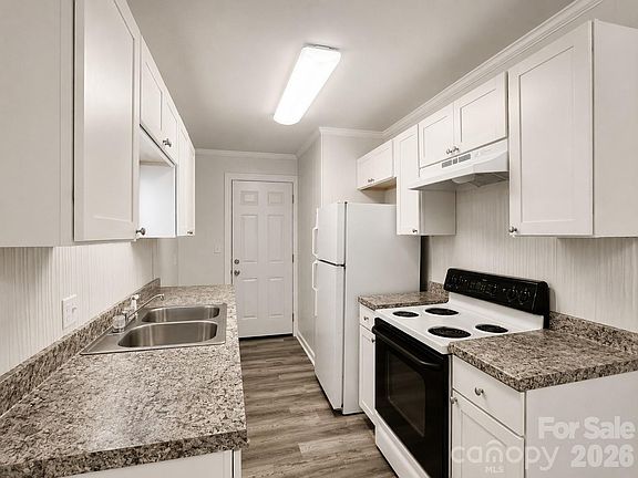 4th image of 1316-1318 Old Landsford Rd