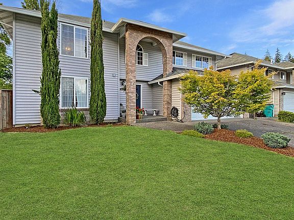 2nd image of 2120 NE 109th St