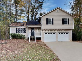 211 Westwood Trl, Dallas, GA 30132