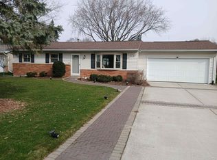 1828 Kelly Dr, Saginaw, MI 48604