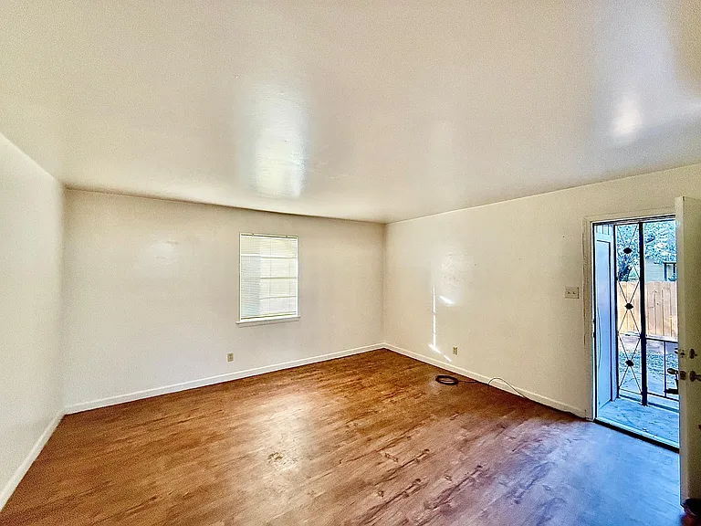 2411 S 5th St #1 — Photo 2