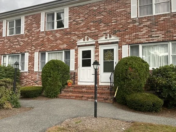 5 Robins St Unit 5, East Bridgewater, MA 02333