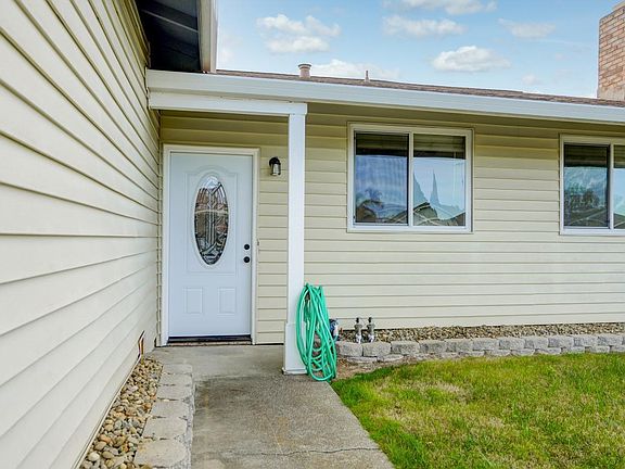 5th image of 1073 Hawk Lane