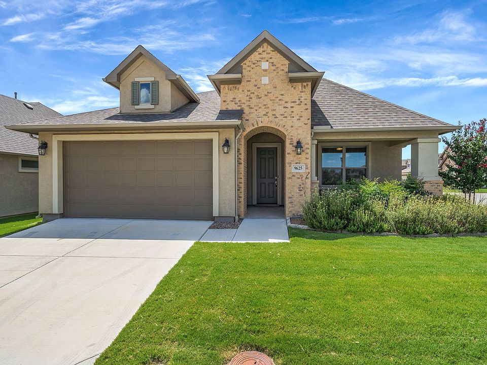1st image of 9625 Heartwood Dr