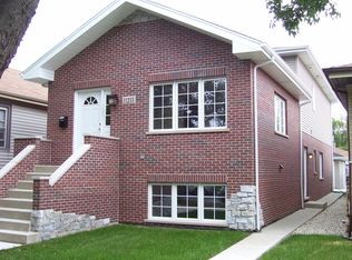11215 S Trumbull Ave, Chicago, IL