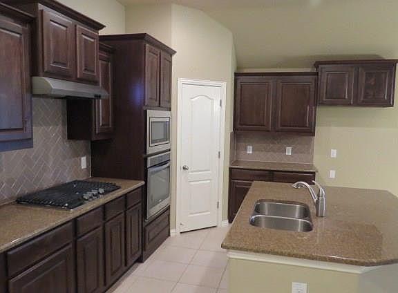 3rd image of 2648 Shadow Glen Dr
