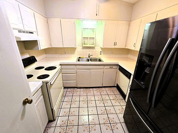 4th image of 324 Briarwood Dr
