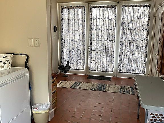 2nd image of 826 Lattawoods Dr