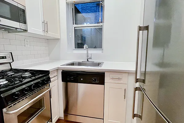 Rented by Corcoran | media 13