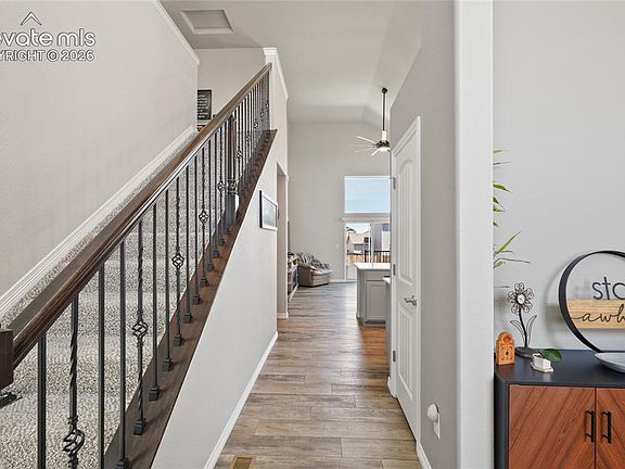 5th image of 6087 Meadowbank Ln