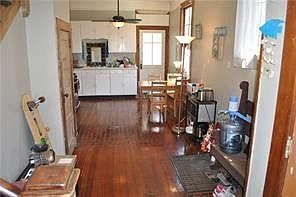 5th image of 1101 Fern St