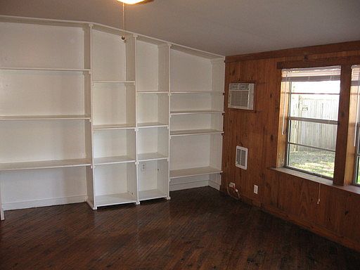 2nd image of 860 Cashen Dr