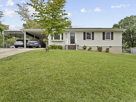 2nd image of 406 Wisteria Rd