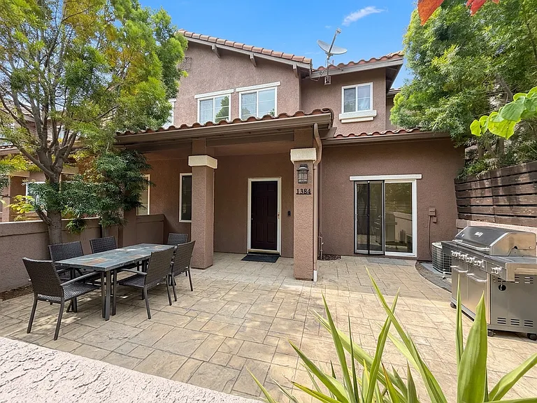 1384 Ashton Park Ln — Photo 1