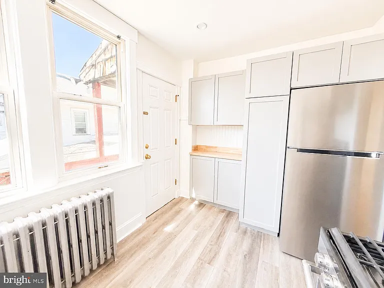 522 E Main St #B — Photo 18