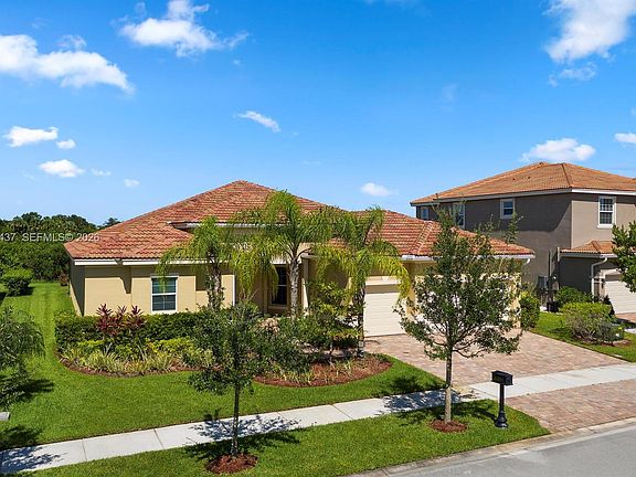 5th image of 11931 SW Aventino Dr