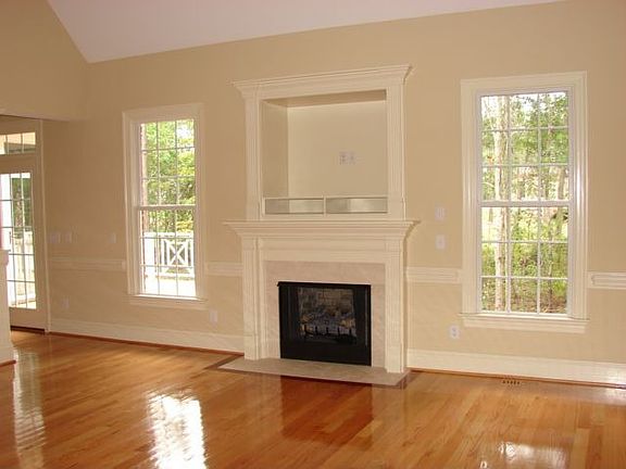 Family Room w/ Gas Log Fireplace