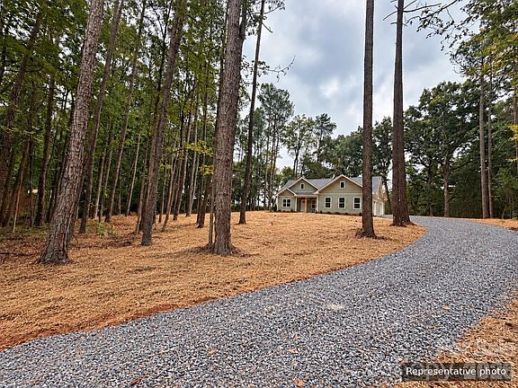 2nd image of 211 Pine Ridge Rd