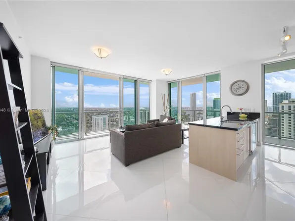79 SW 12th St Penthouse 3812S, Miami, FL 33130