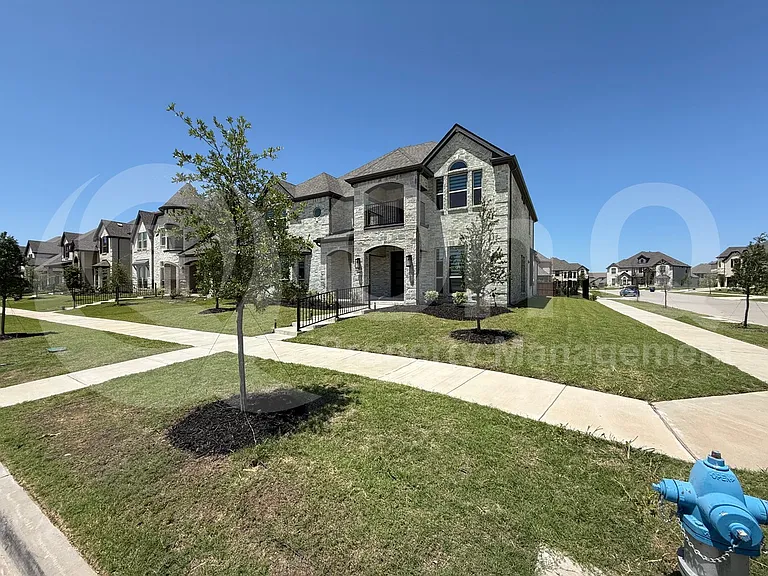 14697 Valley Trl — Photo 2