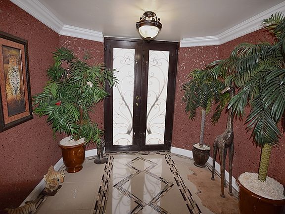 3rd image of 1836 N Cynthia Dr
