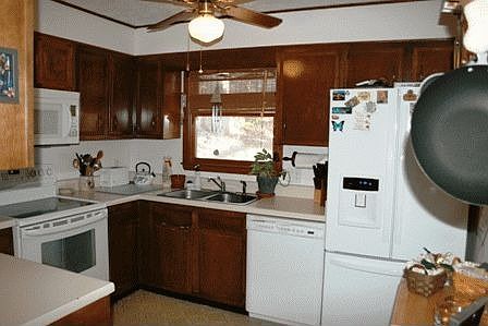 4th image of 107 Lyndon Ln
