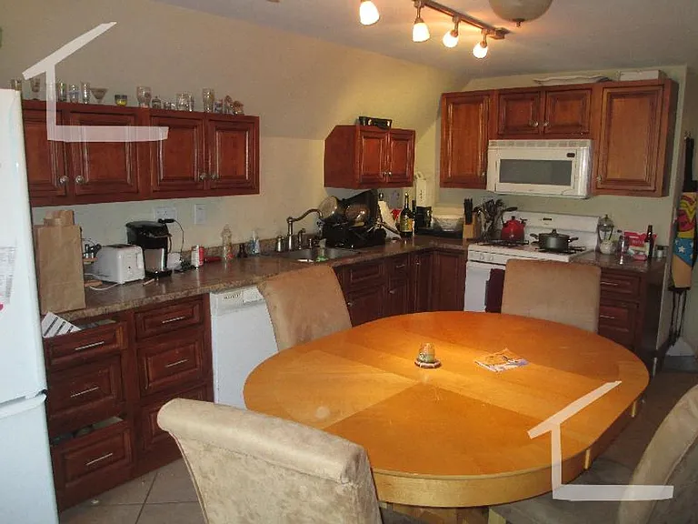 131 Murdock St #8 — Photo 10
