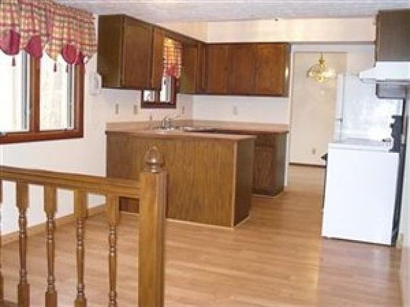 5th image of 17380 Creighton Dr