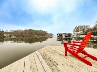 109 Courtney Ln, Mooresville, NC 28117