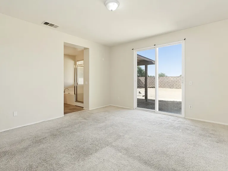 2639 Belvedere Ln — Photo 6