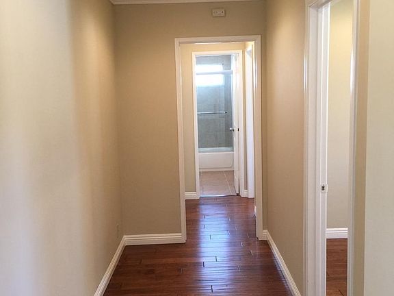 4th image of 645 Fairview Ave APT 18