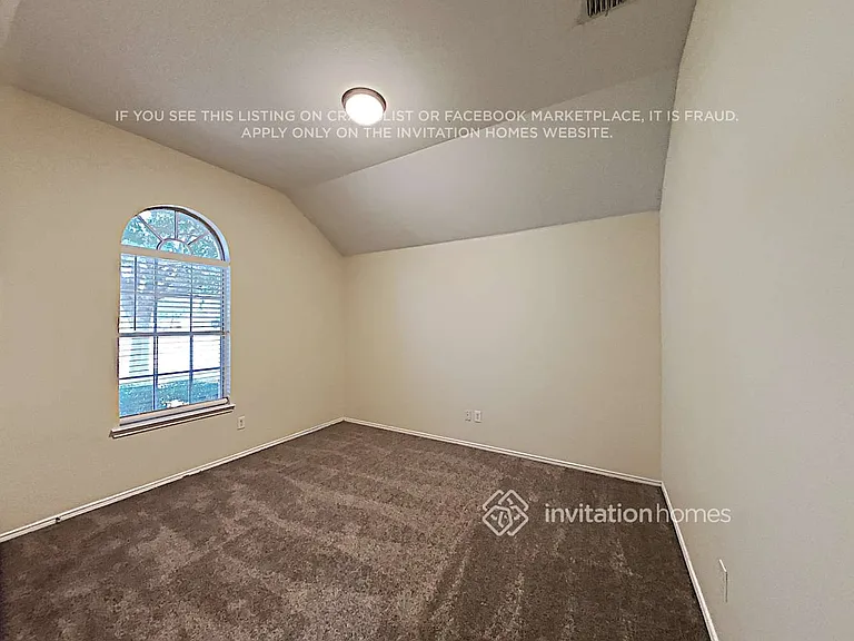 1120 Melrose Dr — Photo 13