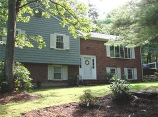 8 Hidden Valley Rd, Lynnfield, MA 01940