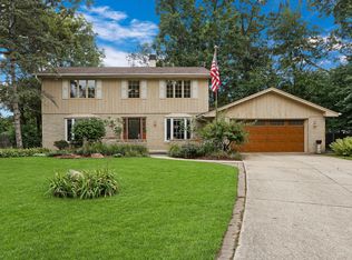 22W061 Hillcrest Ter, Medinah, IL 60157