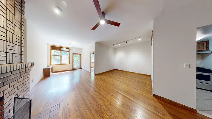 Rented by Bond New York | media 25