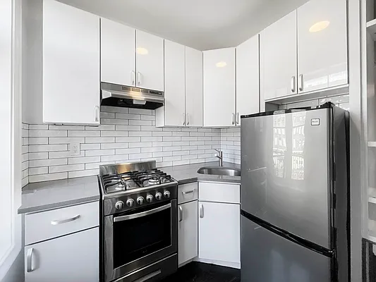 Rented by Skyward | media 27