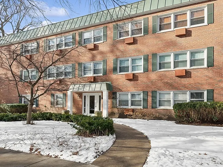Well managed 22 unit building